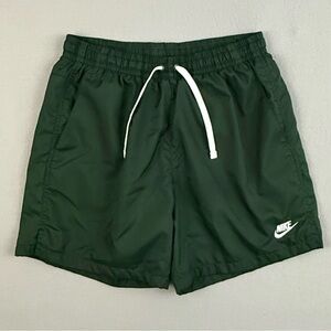 Nike Dark Green Athletic Shorts‎ Men's Medium Pockets Mesh Lined 5.5" Inseam